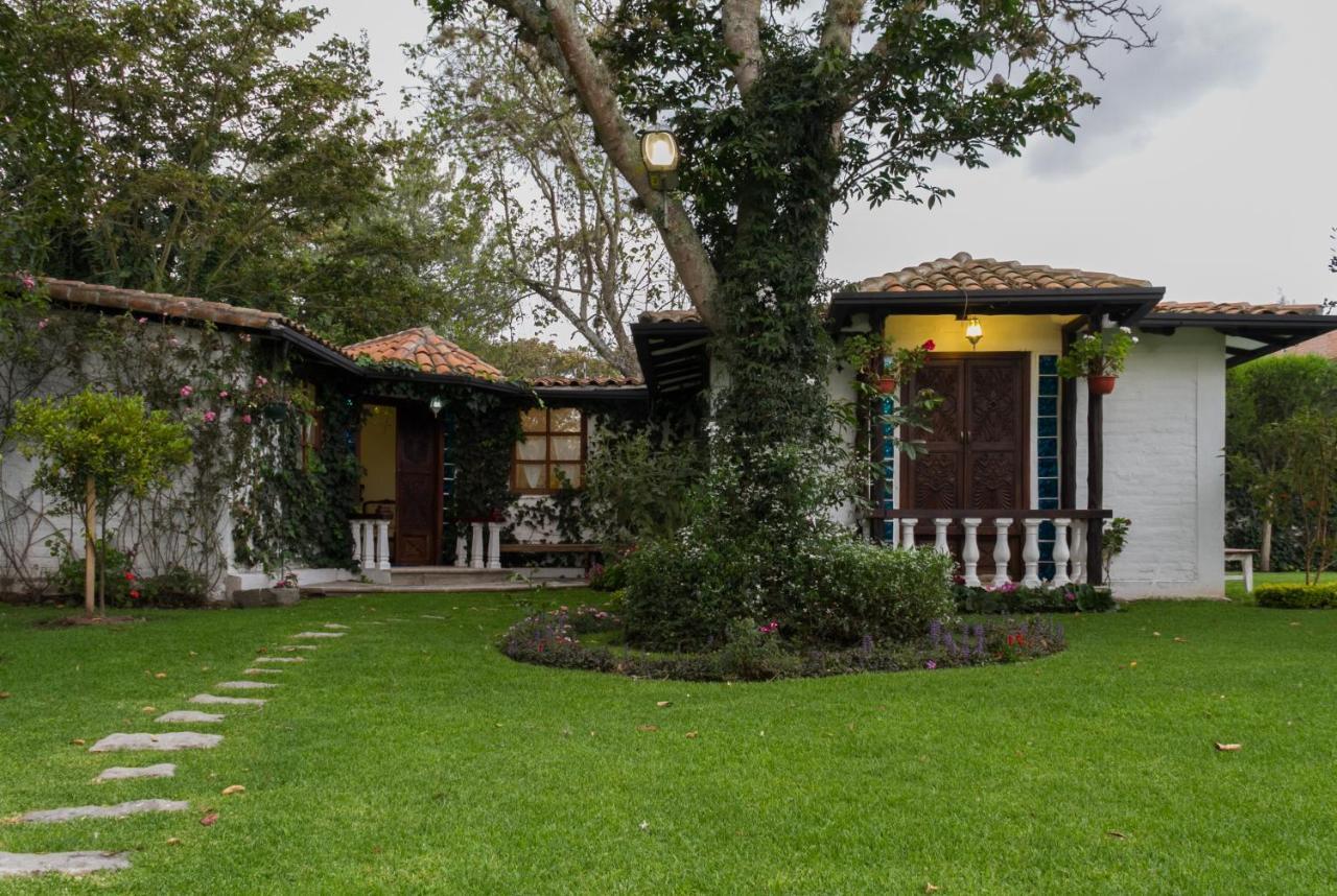 Puembo Hotel Boutique Casa De Hacienda Su Merced מראה חיצוני תמונה